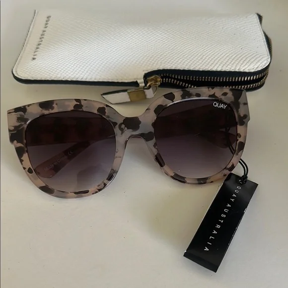Quay Australia Brown Sunglasses - Picture 1 of 4